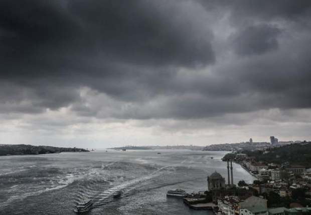عاصفة رعدية قوية ستكون سارية المفعول في مناطق غرب اسطنبول