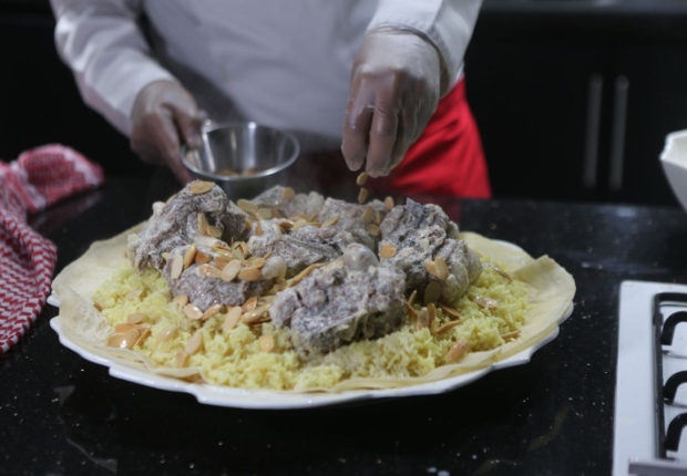المنسف من أشهر الأطباق الأردنية-الأناضول