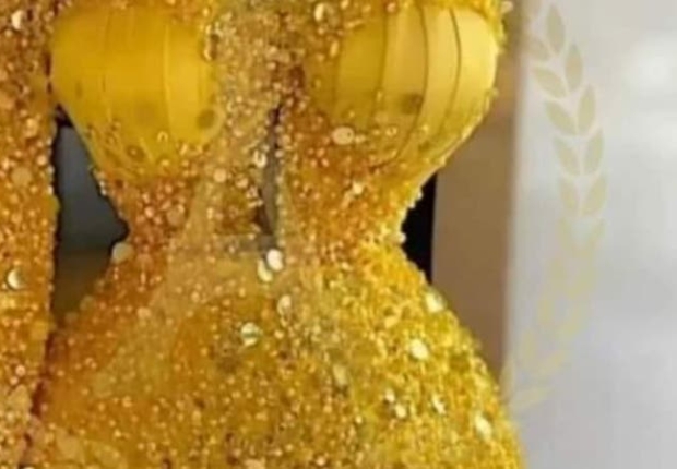 فستان من الذهب