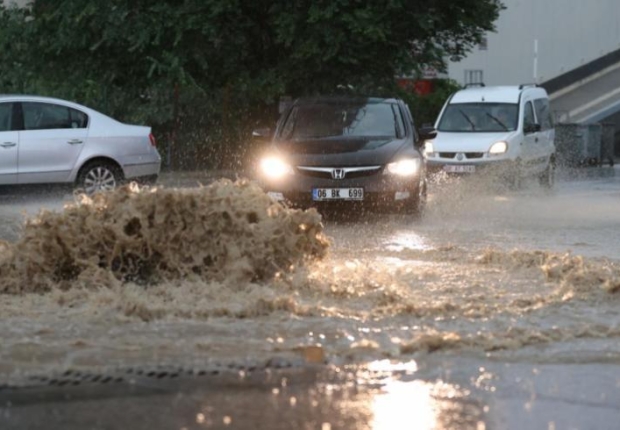 أمطار غزيرة في أنقرة