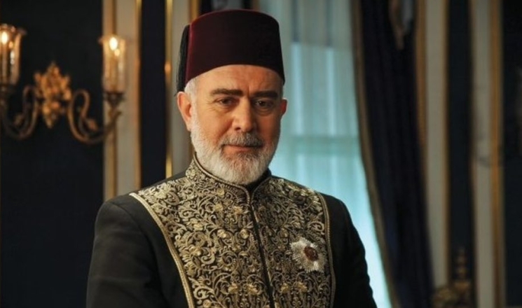 ممثل تركي شهير يتقلد منصبا في البرلمان التركي.. ماذا عن علاقته بالعرب؟