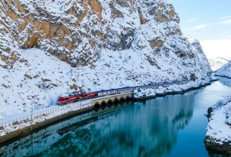 قطار الشرق السريع السياحي يوفر رحلات أكثر للراغبين في اكتشاف تركيا