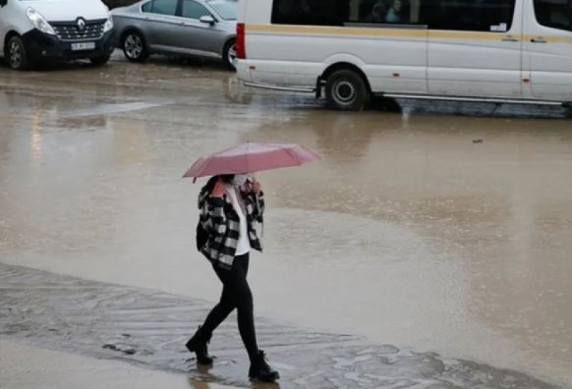 من المتوقع هطول أمطار محلية وعواصف رعدية في عموم المحافظة