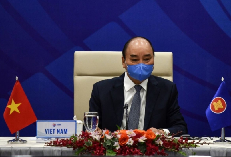 رئيس وزراء فيتنام منتظراً بدء القمة مع نظرائه من دول رابطة أسيان في هانوي -فرانس برس
