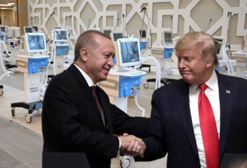 ترامب يتفق مع أردوغان على شراء أجهزة تنفس اصطناعي لمصابي كورونا-الأخبار