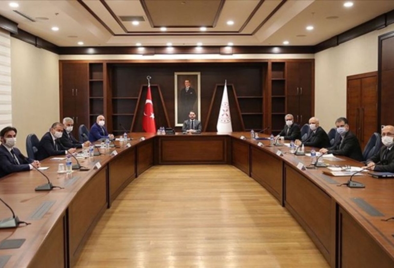 الوزير ألبيرق يجتمع بمدراء بعض البنوك في تركيا-تويتر
