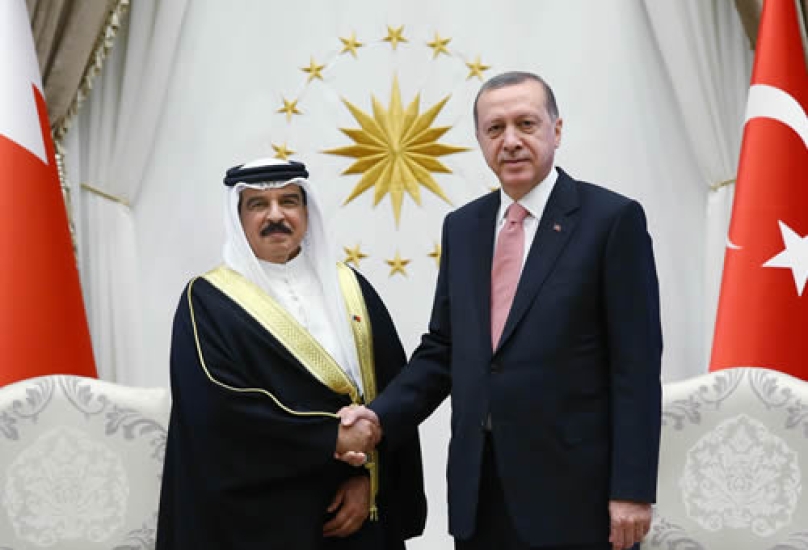 أردوغان وملك البحرين في لقاء سابق