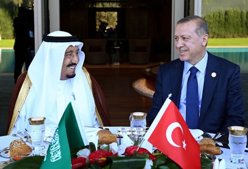 لقاء سابق بين الرئيس التركي والملك سلمان