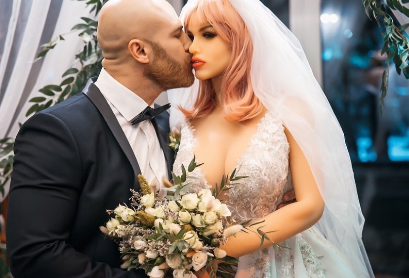 صورة من حفل زفاف اللاعب يوري تولوشكو الذي نشرها على انستجرام
