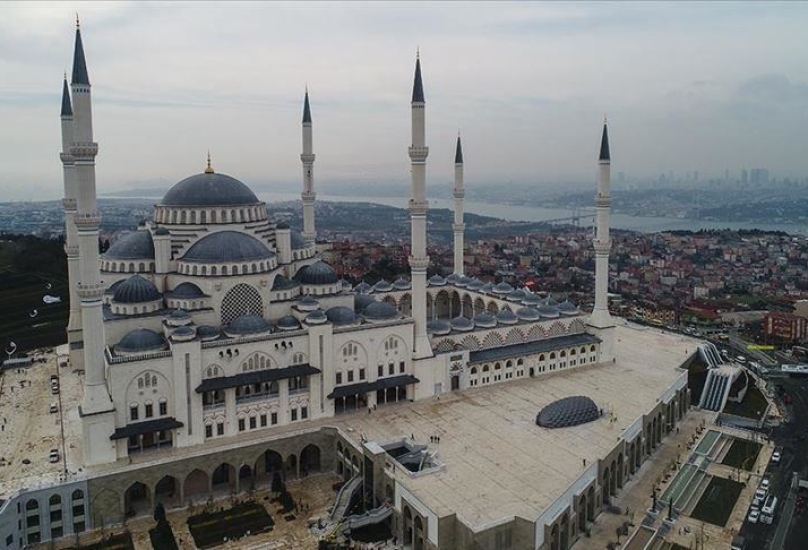 مسجد تشامليجا الكبير.. أكبر مسجد في تركيا