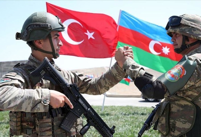 جنديان من الجيشين التركي والأذربيجاني-صورة أرشيفية