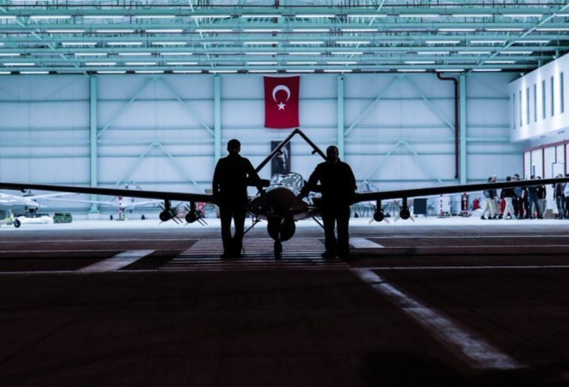طائرة بيرقدار التركية