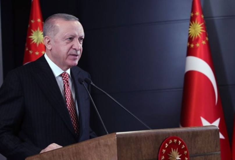 أردوغان أثناء كلمته عبر اتصال مرئي في مراسم افتتاح جسر حسن كيف-2 بولاية بطمان جنوب شرق تركيا.