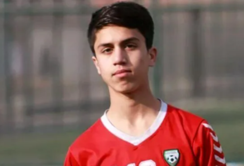 لاعب المنتخب الأفغاني، زكي أنواري