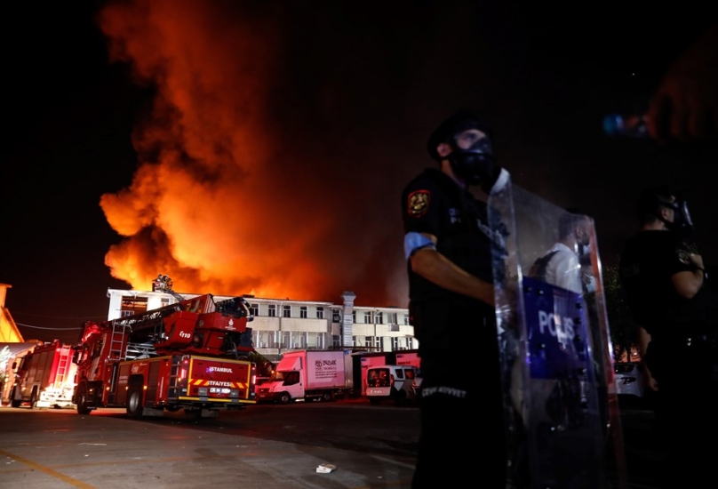 الحريق تسبب ب4 اصابات وحرق 30 متجراً