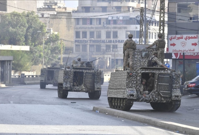 مدرعات الجيش اللبناني تنتشر في محيط اشتباكات أسفرت عن مقتل 6 أشخاص
