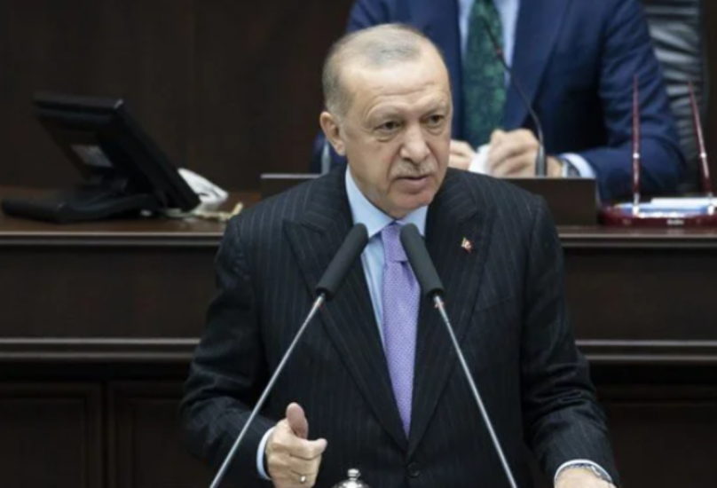 أردوغان يخاطب أعضاء حزب العدالة والتنمية الحاكم في البرلمان