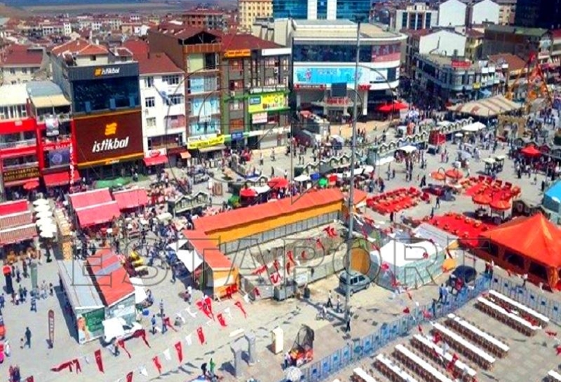 مقاطعة أسنيورت الواقعة غرب مدينة إسطنبول هي الأكثر اكتظاظاً بالسكان في المدينة