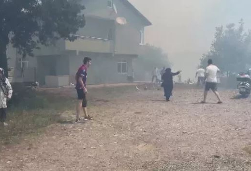 الحريق نشب في منطقة قريبة من السكان