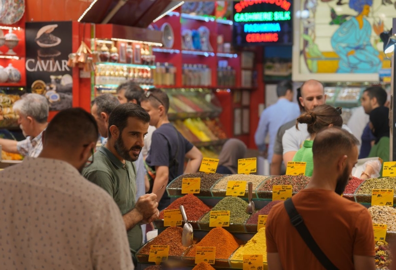 السوق المصري موقع تاريخي مهم ومركز تجاري بارز في إسطنبول-الأناضول