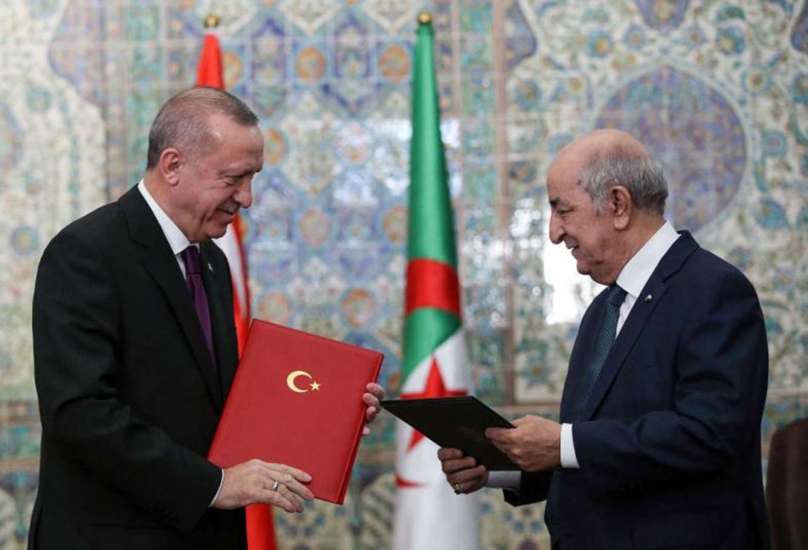 لقاء سابق بين الرئيس التركي ونظيره الجزائري