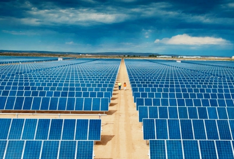 الصفقة تشمل مشروعات في مجال الطاقة الشمسية