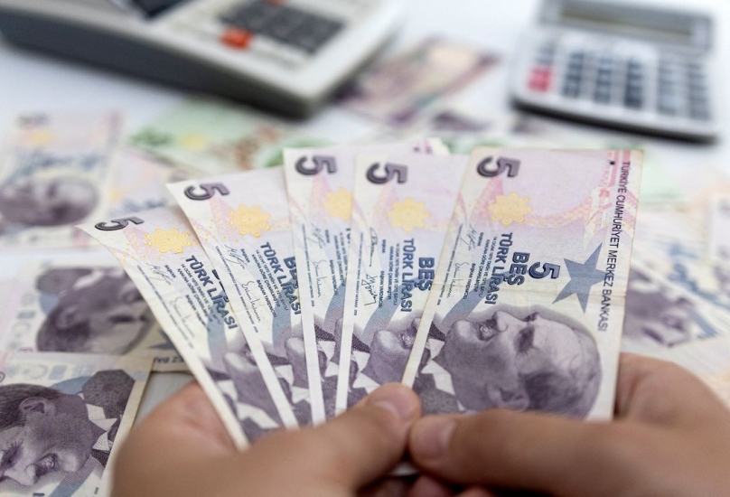 الليرة التركية تسجل مزيد من الانخفاض أمام الدولار