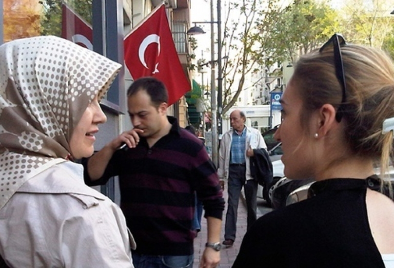 احتدام النقاش حول حق ارتداء الحجاب في تركيا
