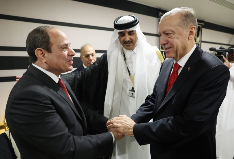 لقاء اردوغان والسيسي برعاية أمير قطر في الدوحة