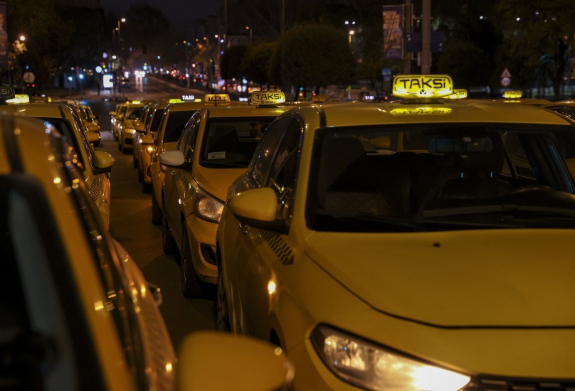 شكاوى مستمرة من جشع سائقي سيارات الأجرة في اسطنبول