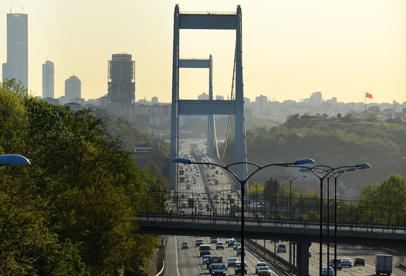 نفي حكومي تركي بشأن تقارير حول رفع رسوم الجسور والطرق السريعة