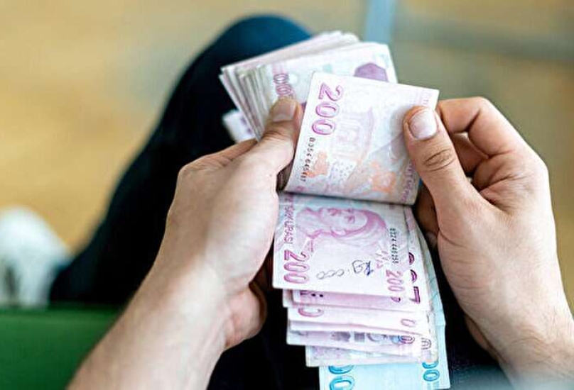 الليرة التركية تشهد تحسنا أمام الدولار