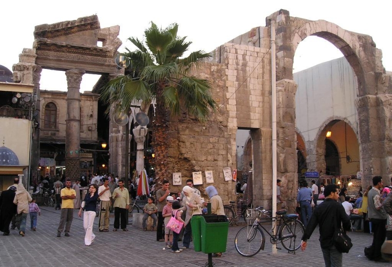 مدخل سوق الحميدية من جهة المسجد الأموي في دمشق