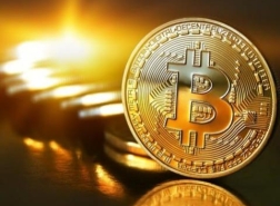 لأول مرة في تاريخها.. البيتكوين تتخطى حاجز سعر 30 ألف دولار