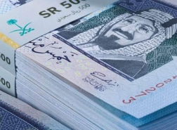 زوج يستولي على ربع مليون ريال سعودي من حساب زوجته