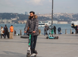 أول مواقف سيارات منفصلة للدراجات الالكترونية في إسطنبول