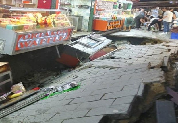 لانهيار وقع في الشارع الذي تباع فيه البطاطا التركية الشهيرة "الكومبير" - وكالات