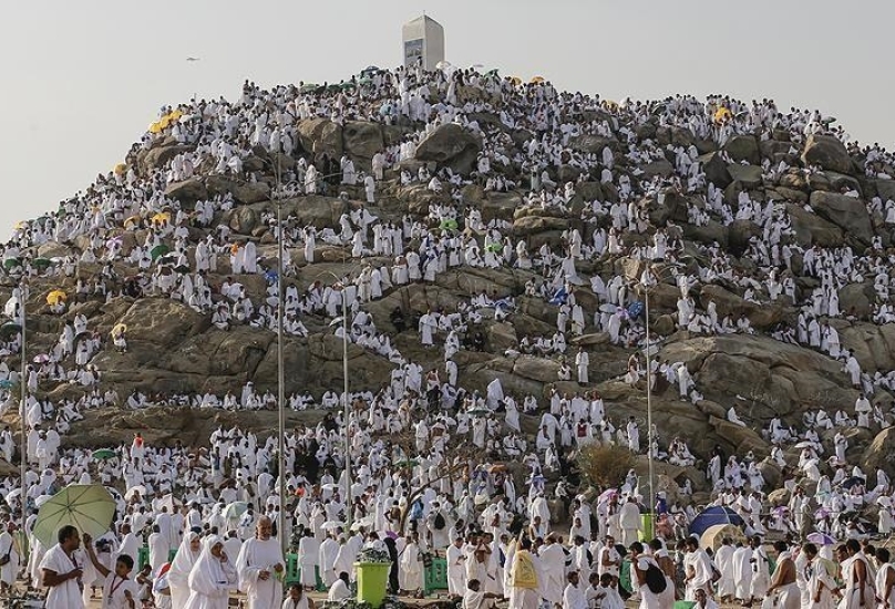 حجاج على جبل عرفة