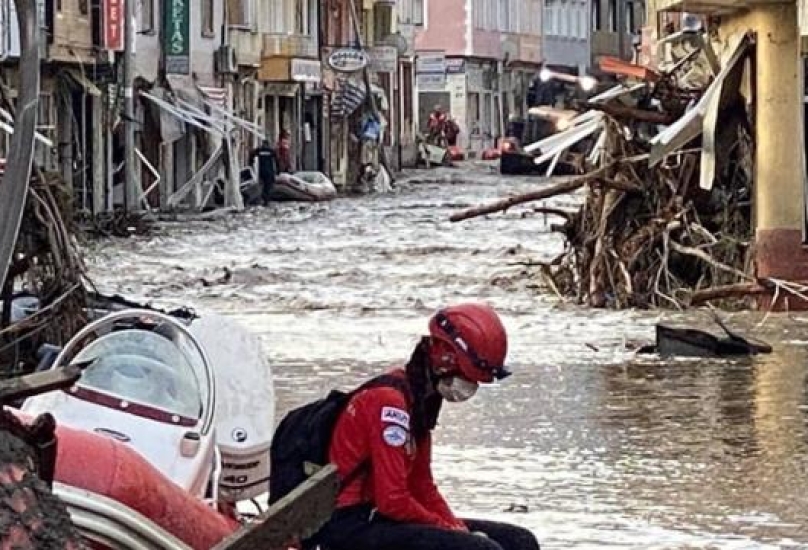 جميع المؤسسات المعنية تواصل عمليات الإجلاء والبحث والإنقاذ