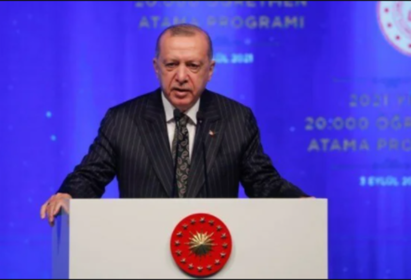 كلمة أردوغان خلال مراسم تعيين 20 ألف معلم، في مركز الخليج للمؤتمرات بإسطنبول