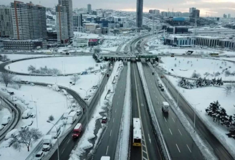 تساقط الثلوج في إسطنبول-صورة أرشيفية