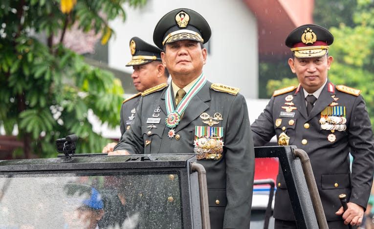 Otoritarianisme Militer: Kekuatan Demokrasi Atau Ancaman?