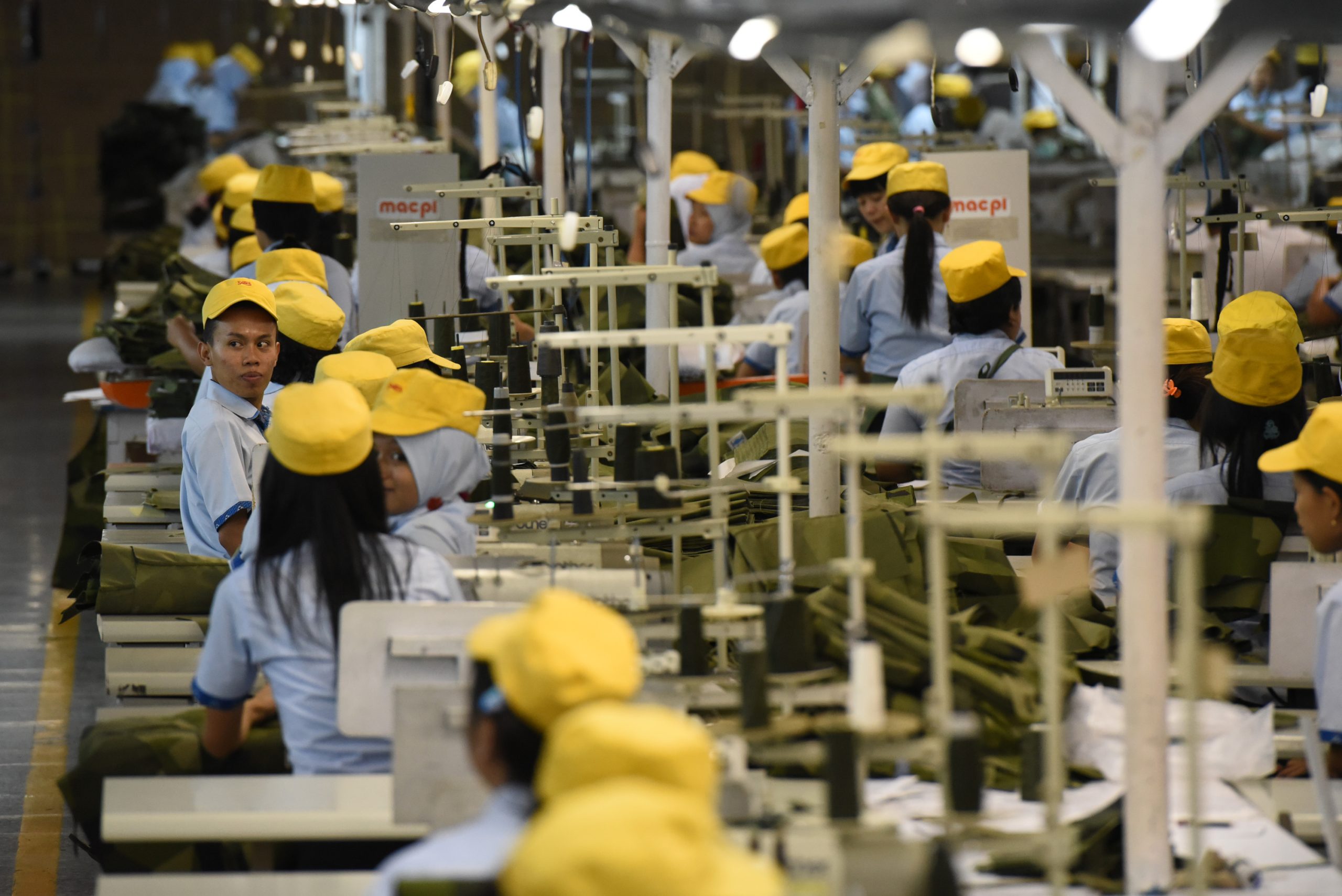 Sektor Industri dan Peranannya dalam Perekonomian Indonesia