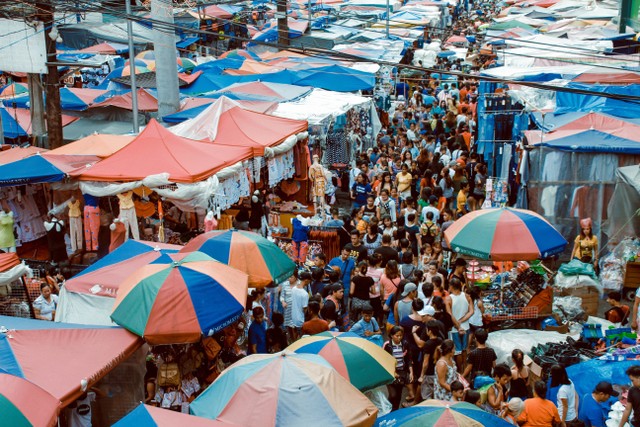 Persaingan Pasar Monopoli