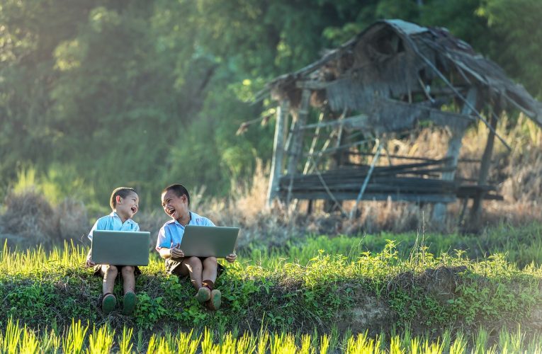 Desa Digital: Transformasi Ekonomi Baru yang Menghubungkan Masyarakat, Teknologi, dan Kemandirian Lokal