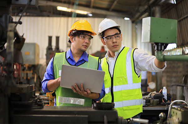 Ketenagakerjaan Industri: Dinamika Tenaga Kerja Modern dalam Mesin Ekonomi Indonesia