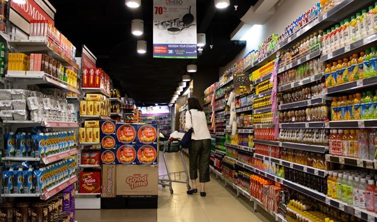 Konsumsi Barang Konsumsi: Dinamika Perilaku Masyarakat dan Dampaknya pada Ekonomi Modern