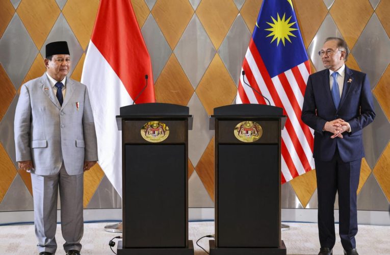 Patronase Politic: Political togelon Patronage Networks in Indonesia