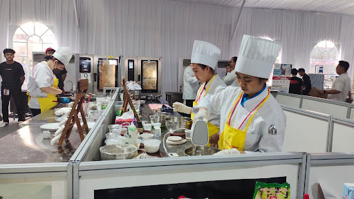 Kompetisi Industri