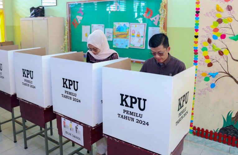 Petugas KPPS: The Role of Polling Station Officials in Indonesia Politics